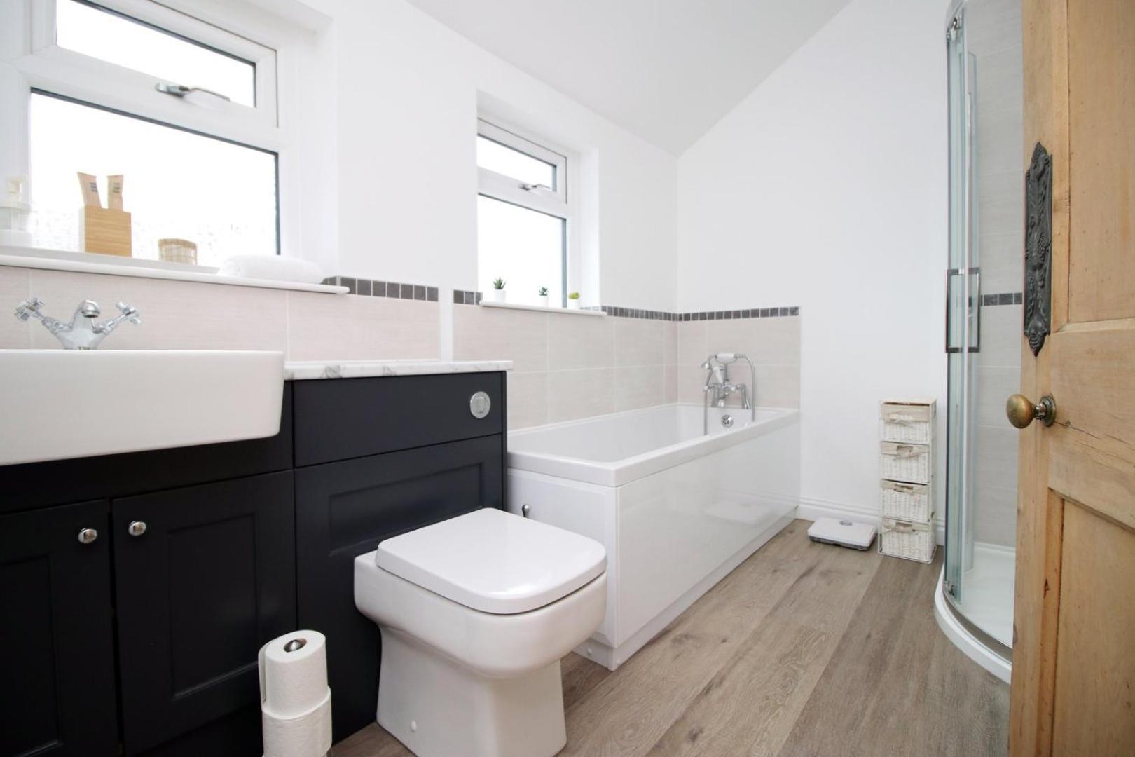 Quiet And Spacious 3 Bedroom Cardiff Exterior foto