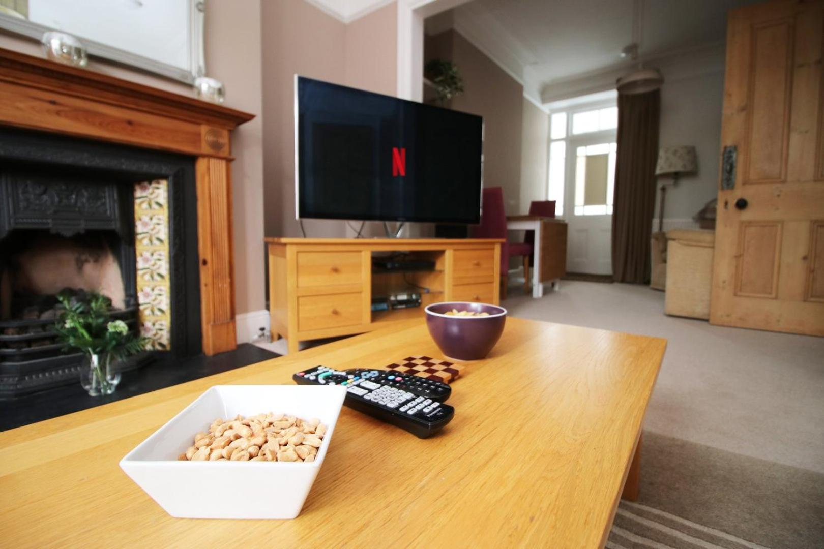 Quiet And Spacious 3 Bedroom Cardiff Exterior foto